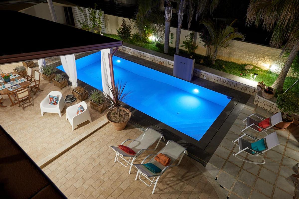 Villa Zamia Con Piscina Santa Maria Del Focallo Exterior foto